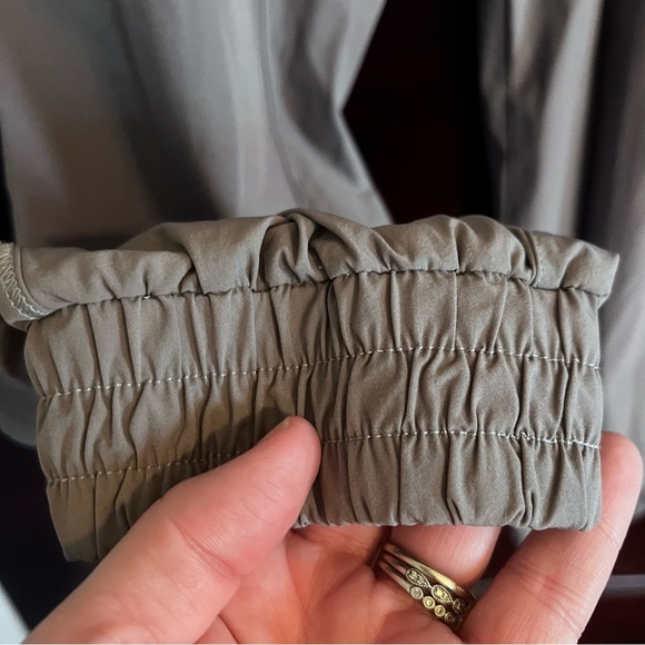 Halara Women’s Jogger in Gray (Mourning Dove) size Small - Picture 7 of 9